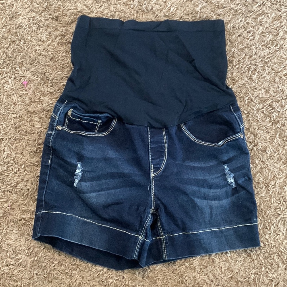 Bella Vida Maternity Shorts